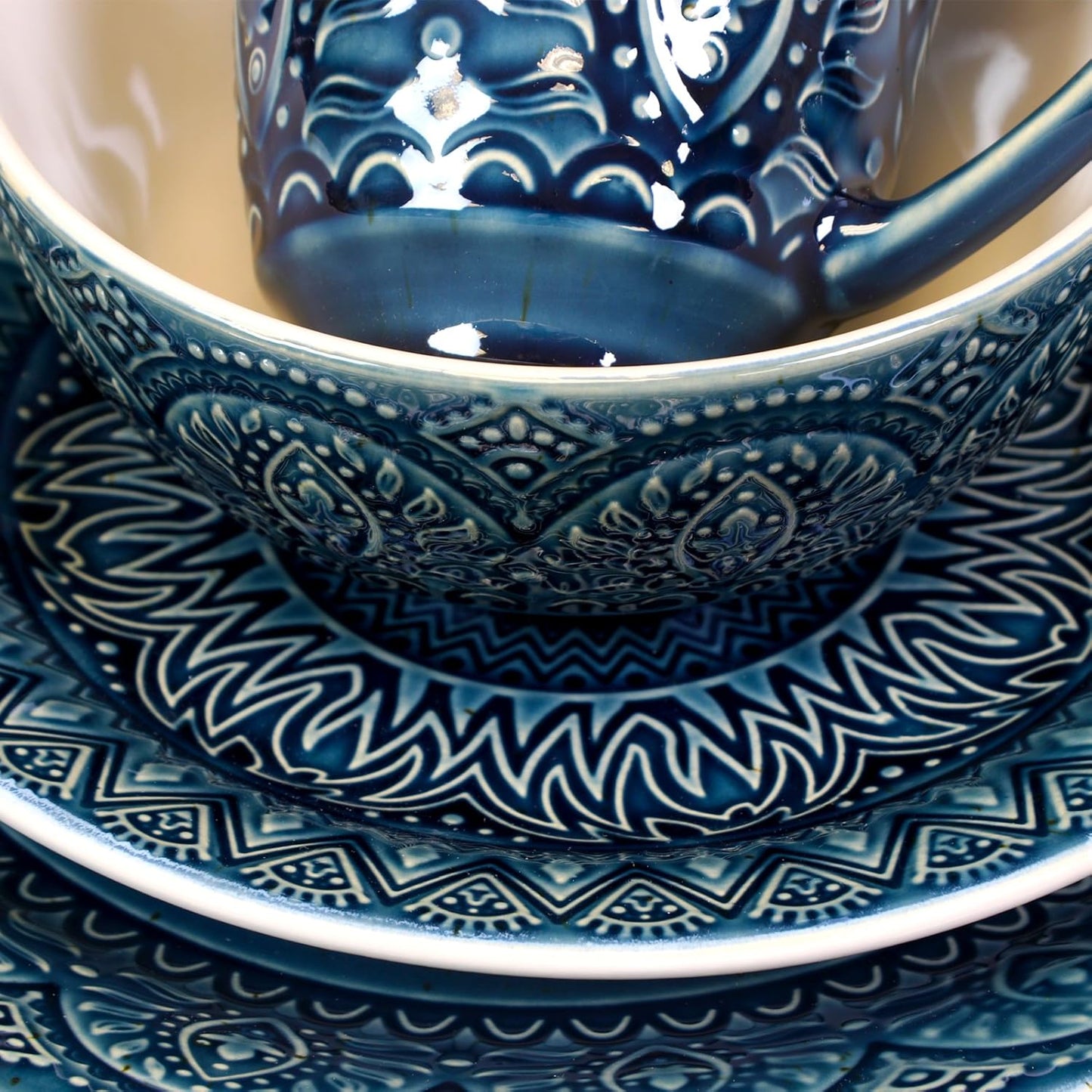 Elama's Petra 16 Piece Stoneware Dinnerware Set