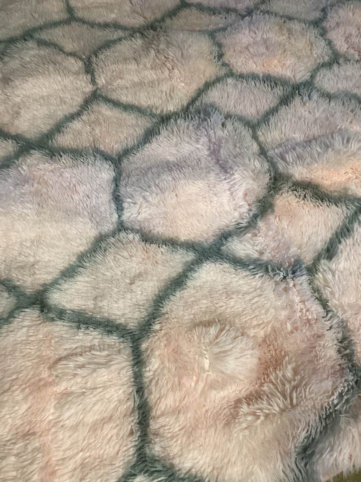 Pink and Gray rug 5' X 4'